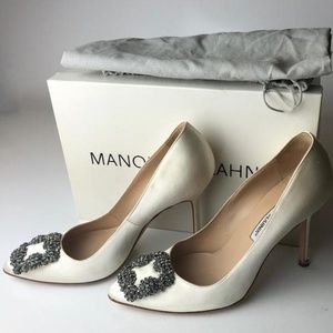 Manolo Blahnik Hangisi Satin Ivory Pumps